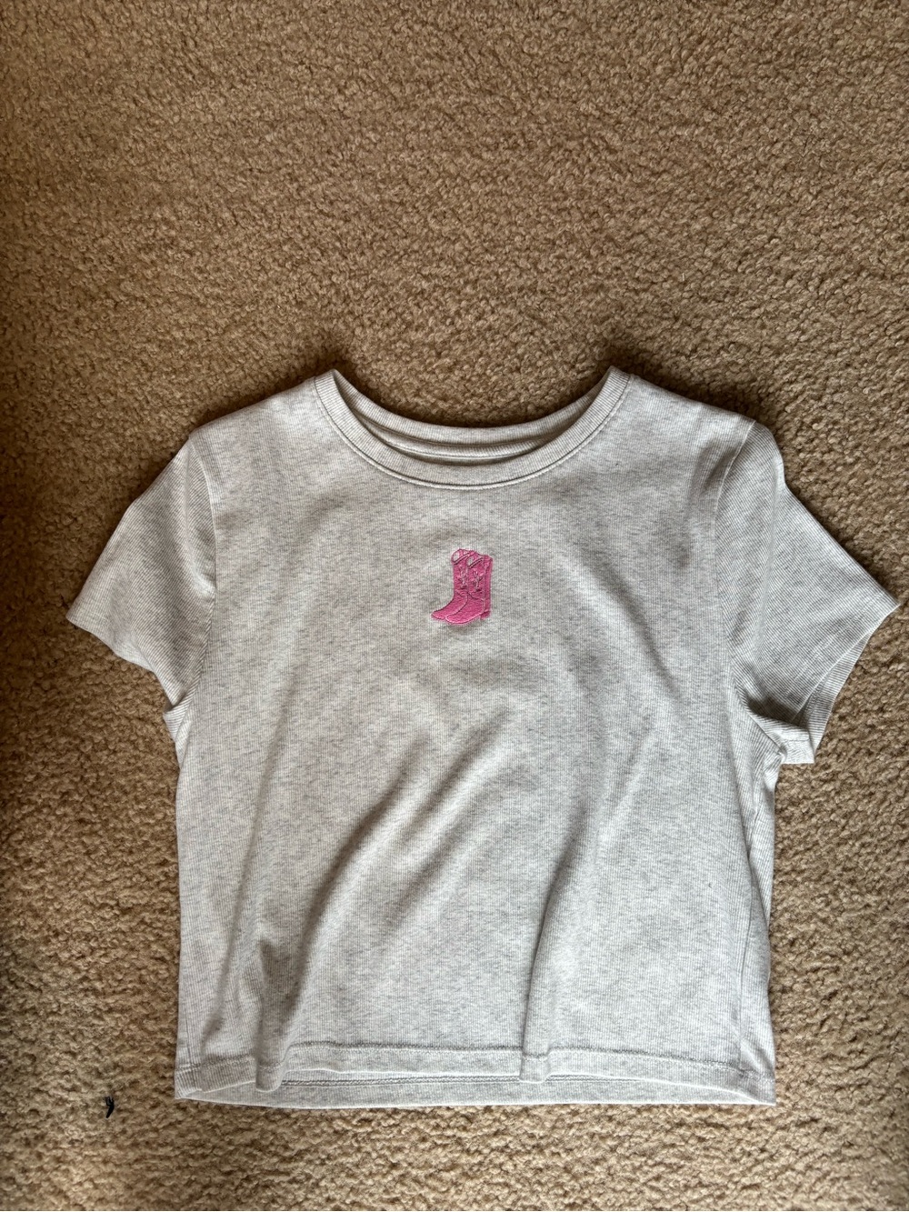 Aeropostale Gray Short Sleeve Tee with Pink Boot Patch